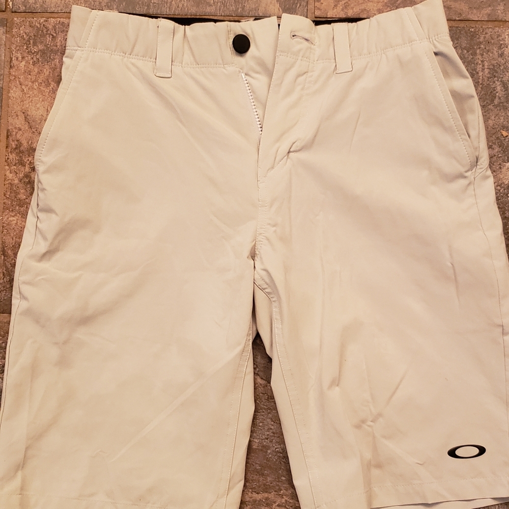 Oakley golf shorts
